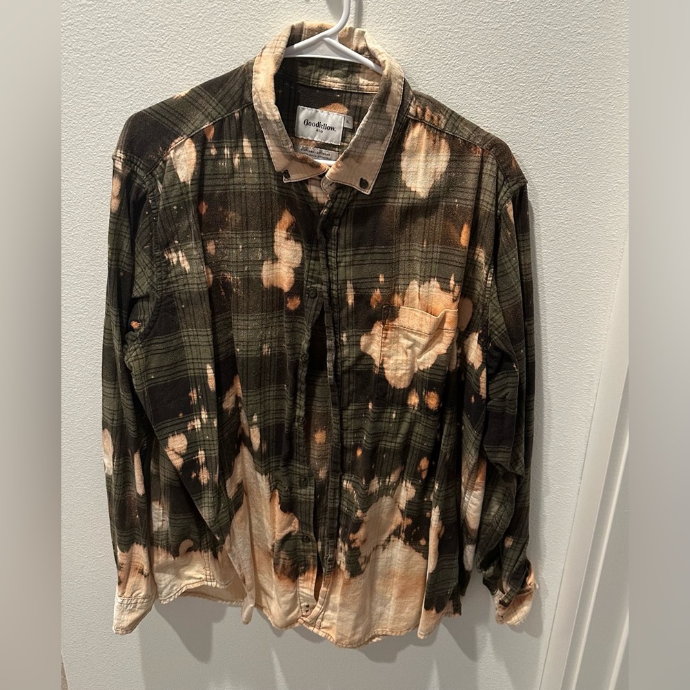 Bleached long sleeved flannel